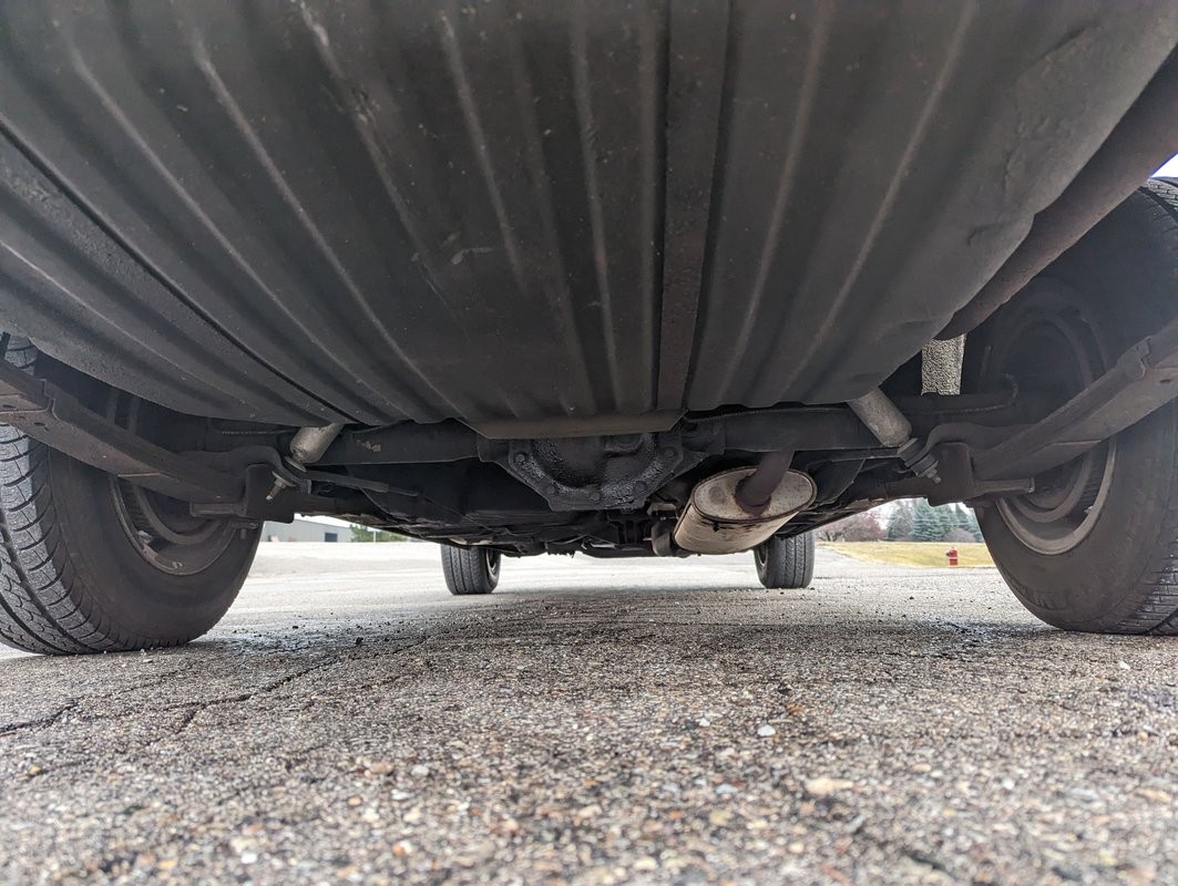 Chrysler-New-Yorker-1983-Sedan-9