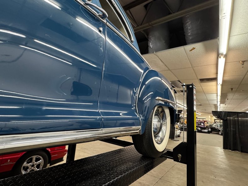 Chrysler-New-yorker-1947-Hawaii-Blue-Dark-Blue-42