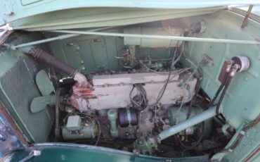 Chrysler-Other-1933-Green-Brown-2