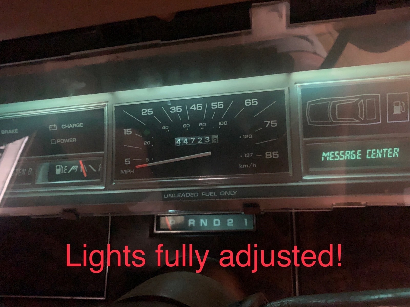 Chrysler-Town-Country-1985-15