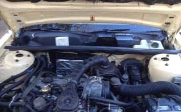 Chrysler-Town-Country-1985-17