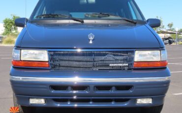 Chrysler-Town-Country-1995-MiniVAN-31