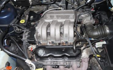 Chrysler-Town-Country-1995-MiniVAN-4