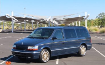Chrysler-Town-Country-1995-MiniVAN-5
