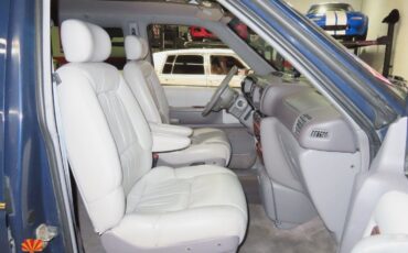 Chrysler-Town-Country-1995-MiniVAN-7