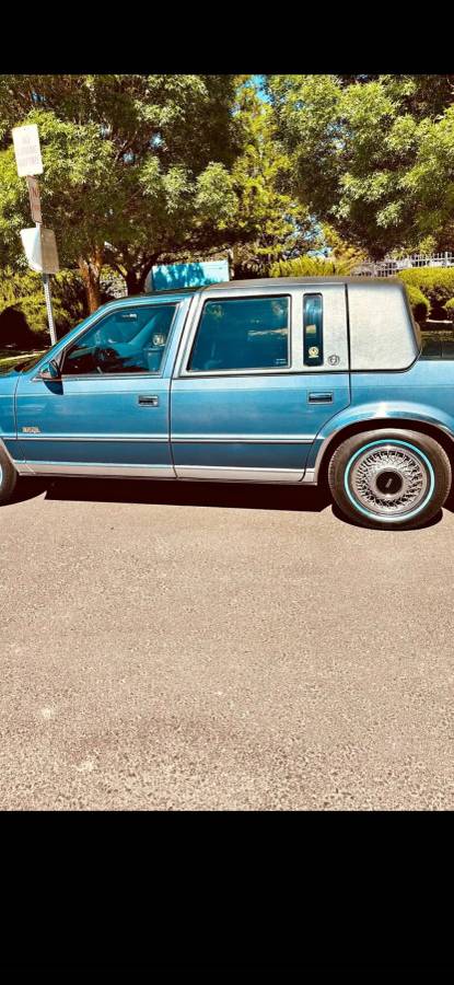 Chrysler-imperial-1991-blue-2