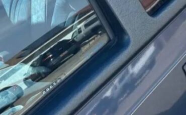 Chrysler-imperial-1991-blue-6