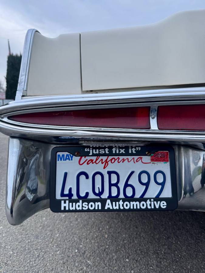 Chrysler-imperial-lebaron-1966-2