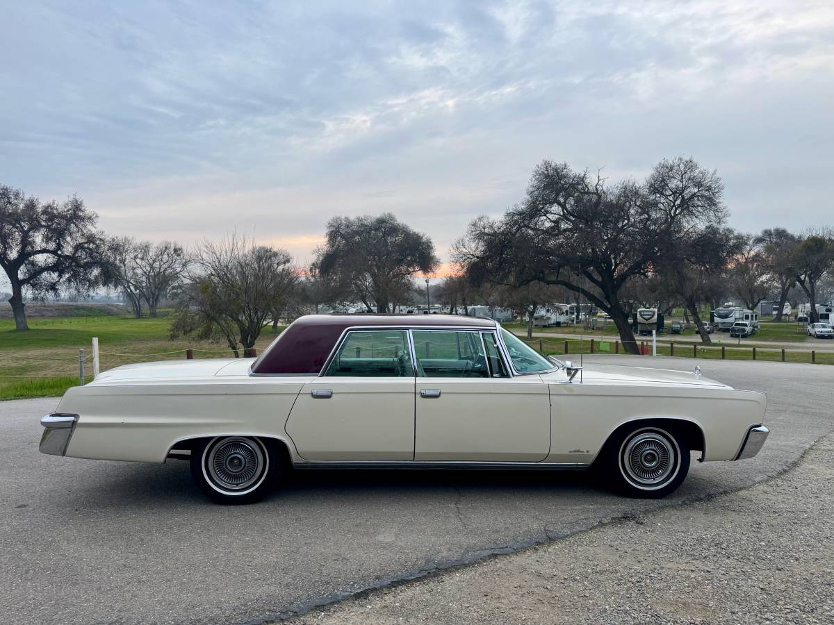 Chrysler-imperial-lebaron-1966-26
