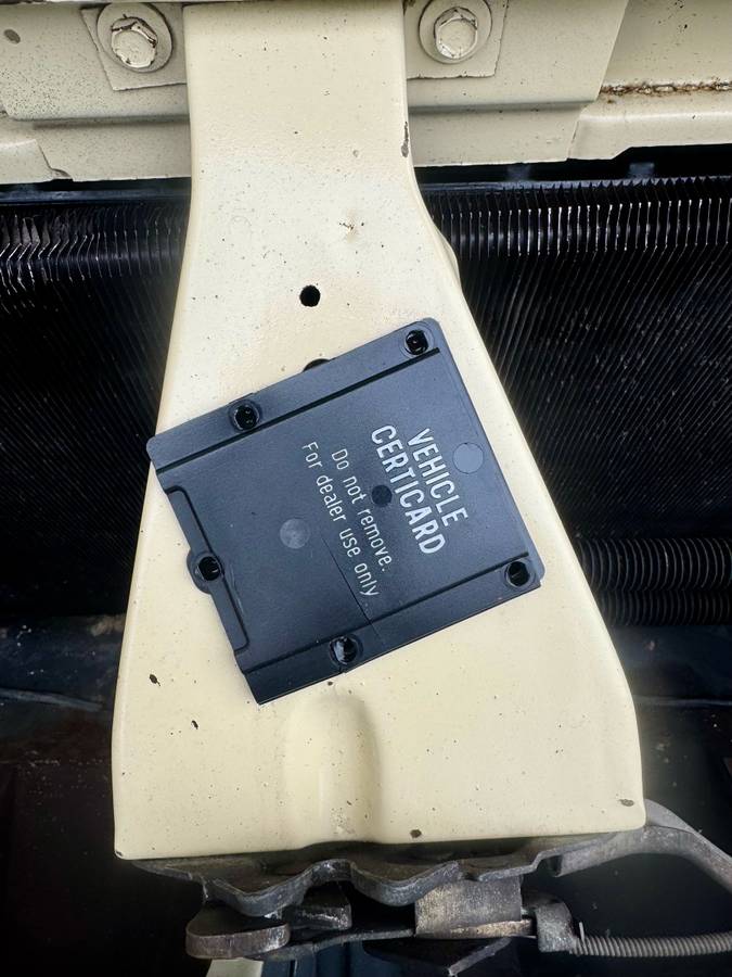 Chrysler-imperial-lebaron-1966-31