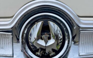 Chrysler-imperial-lebaron-1966-33