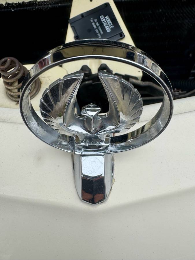 Chrysler-imperial-lebaron-1966-48