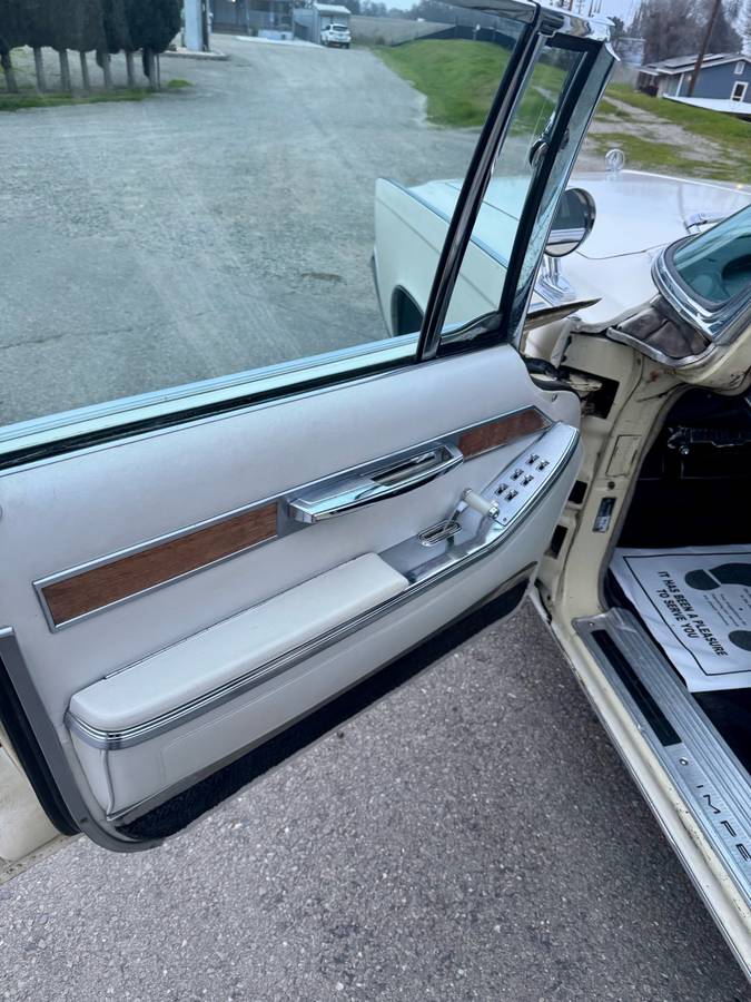 Chrysler-imperial-lebaron-1966-61