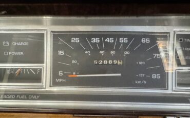 Chrysler-le-baron-1983-white-161