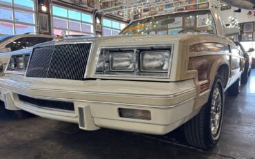 Chrysler-le-baron-1983-white-83