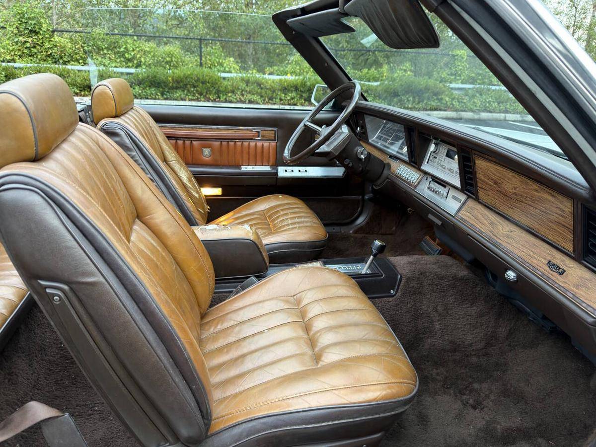 Chrysler-lebaron-1983-white-13