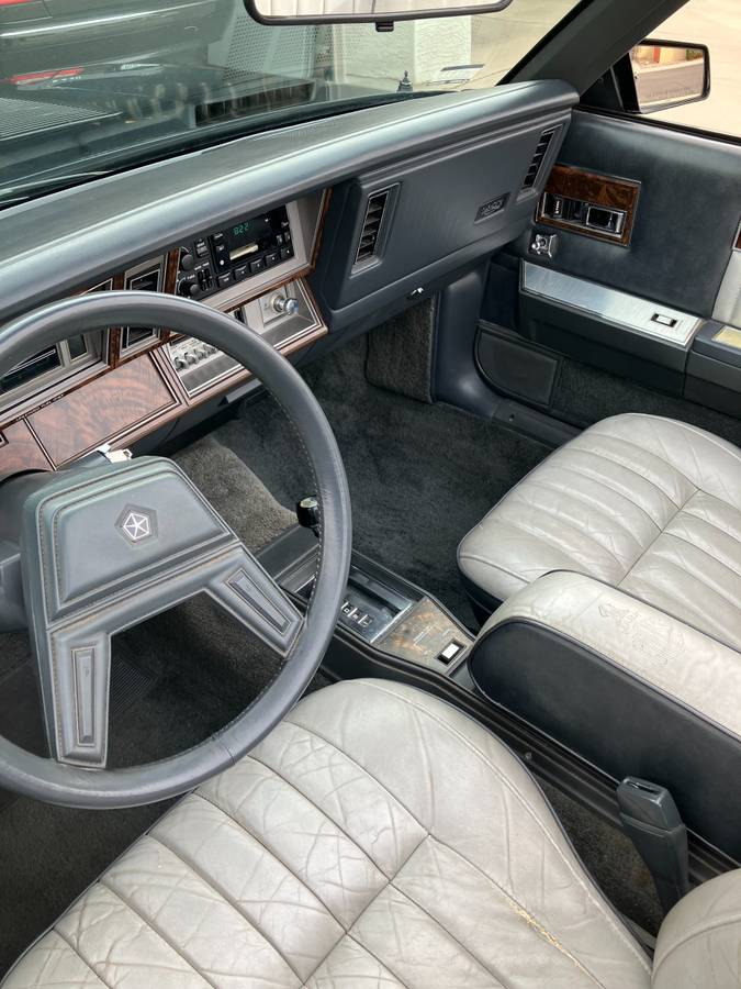 Chrysler-lebaron-1984-black-7