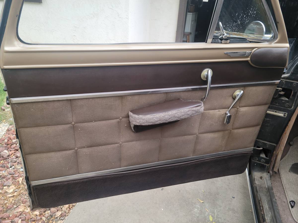 Chrysler-new-yorker-1950-11