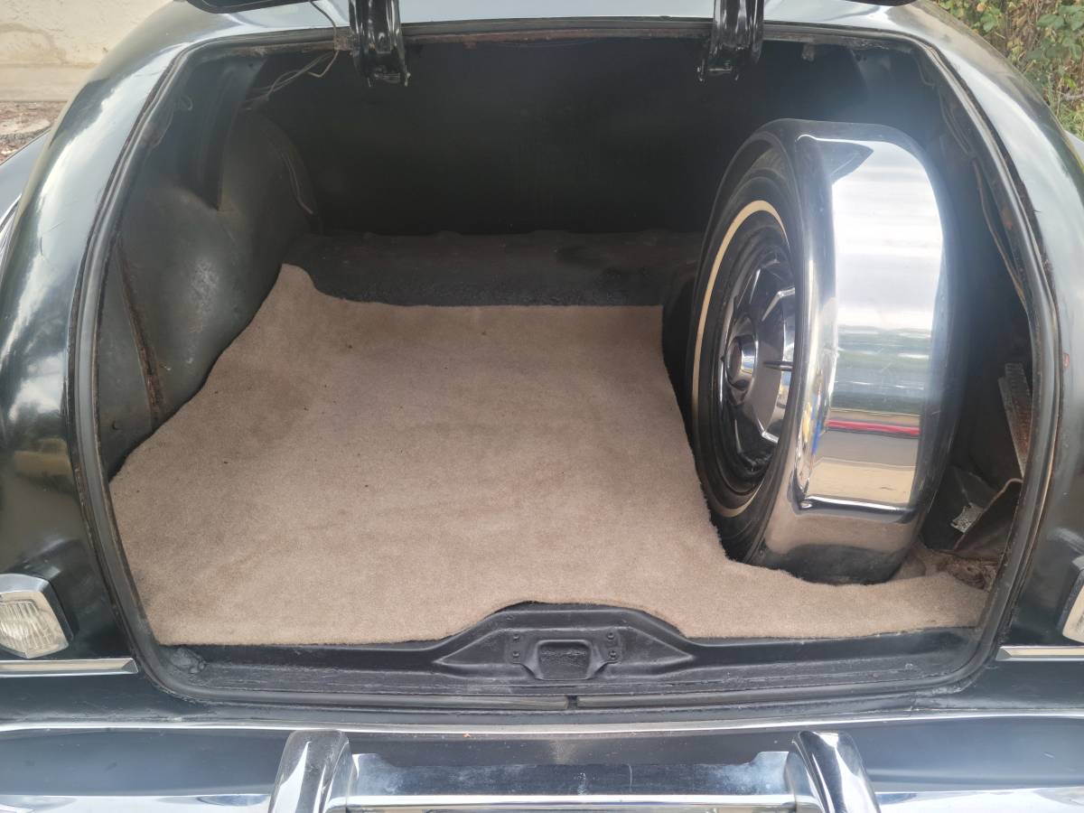 Chrysler-new-yorker-1950-3