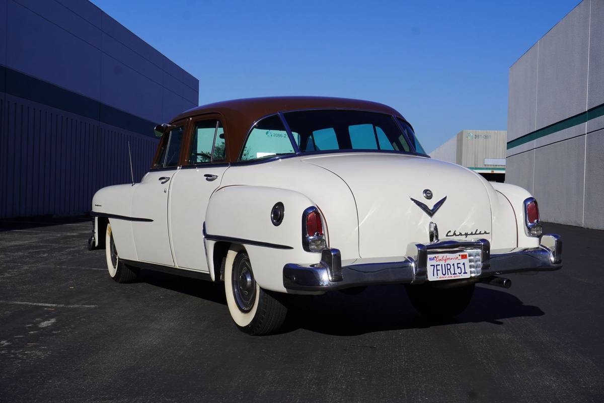 Chrysler-new-yorker-1952-white-1