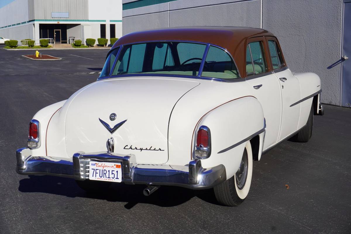 Chrysler-new-yorker-1952-white-12