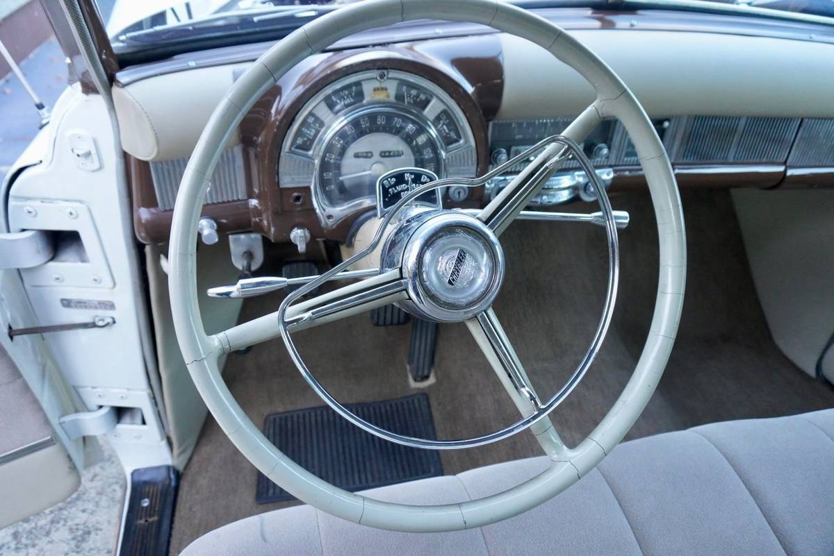 Chrysler-new-yorker-1952-white-18