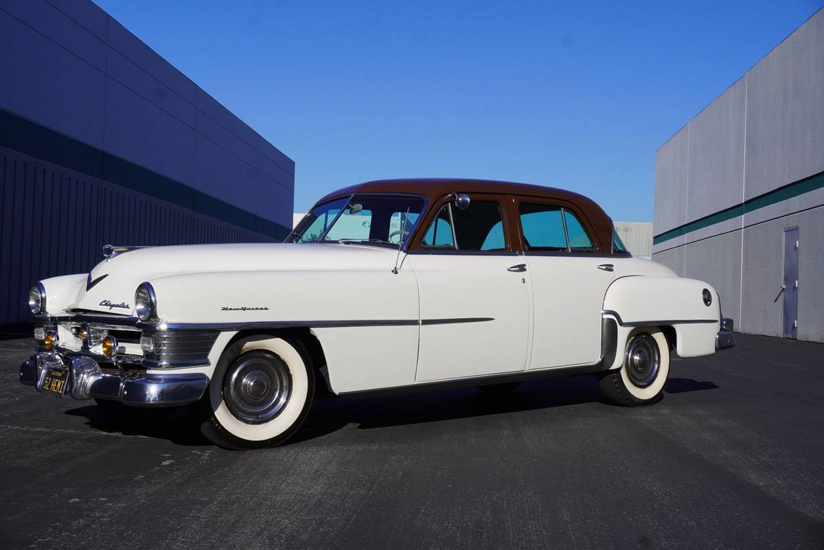 Chrysler-new-yorker-1952-white-2