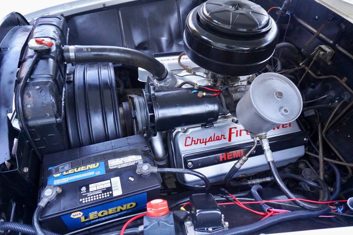 Chrysler-new-yorker-1952-white-21