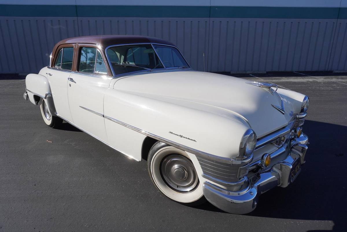 Chrysler-new-yorker-1952-white-8