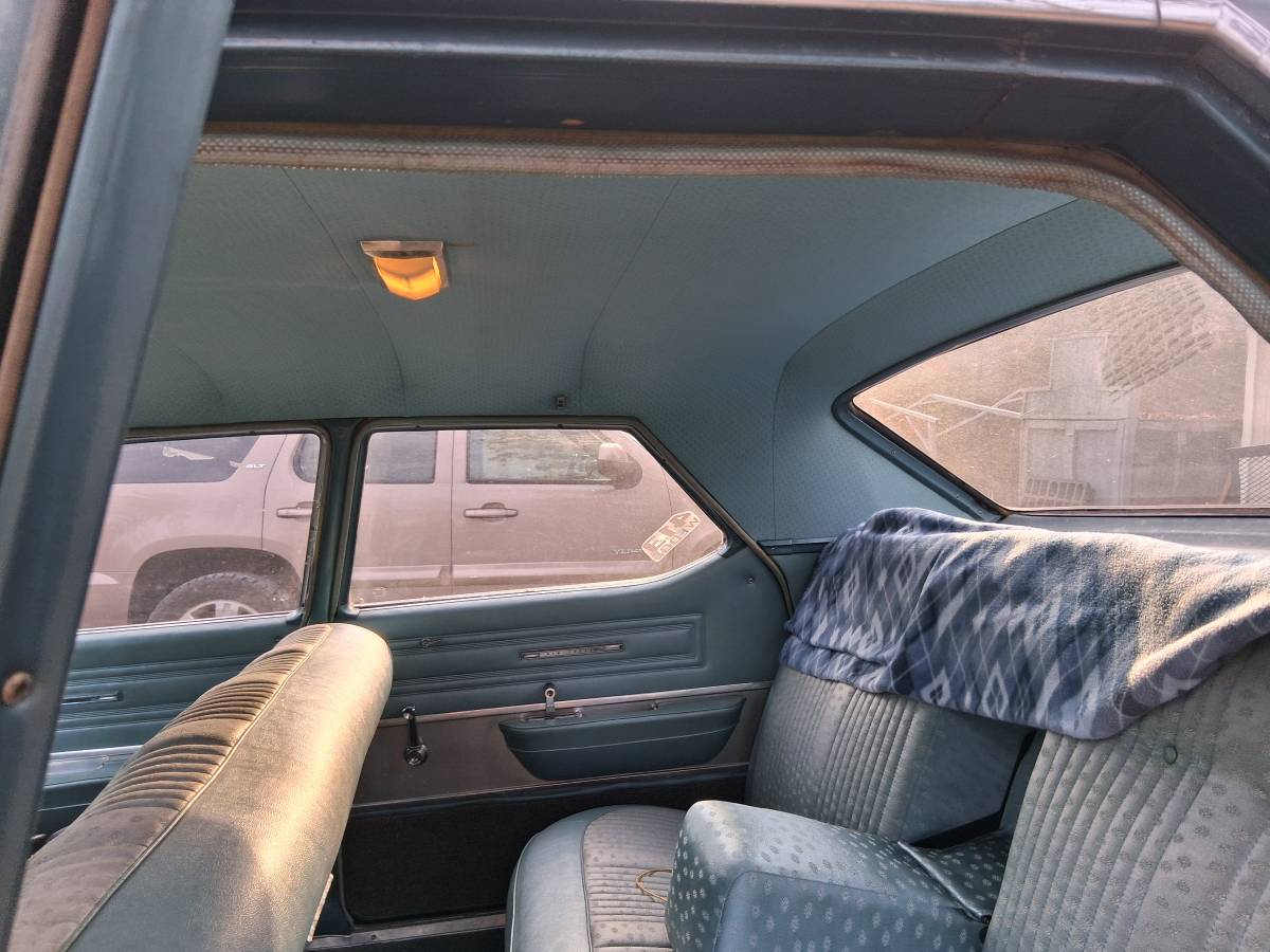 Chrysler-new-yorker-1964-green-4