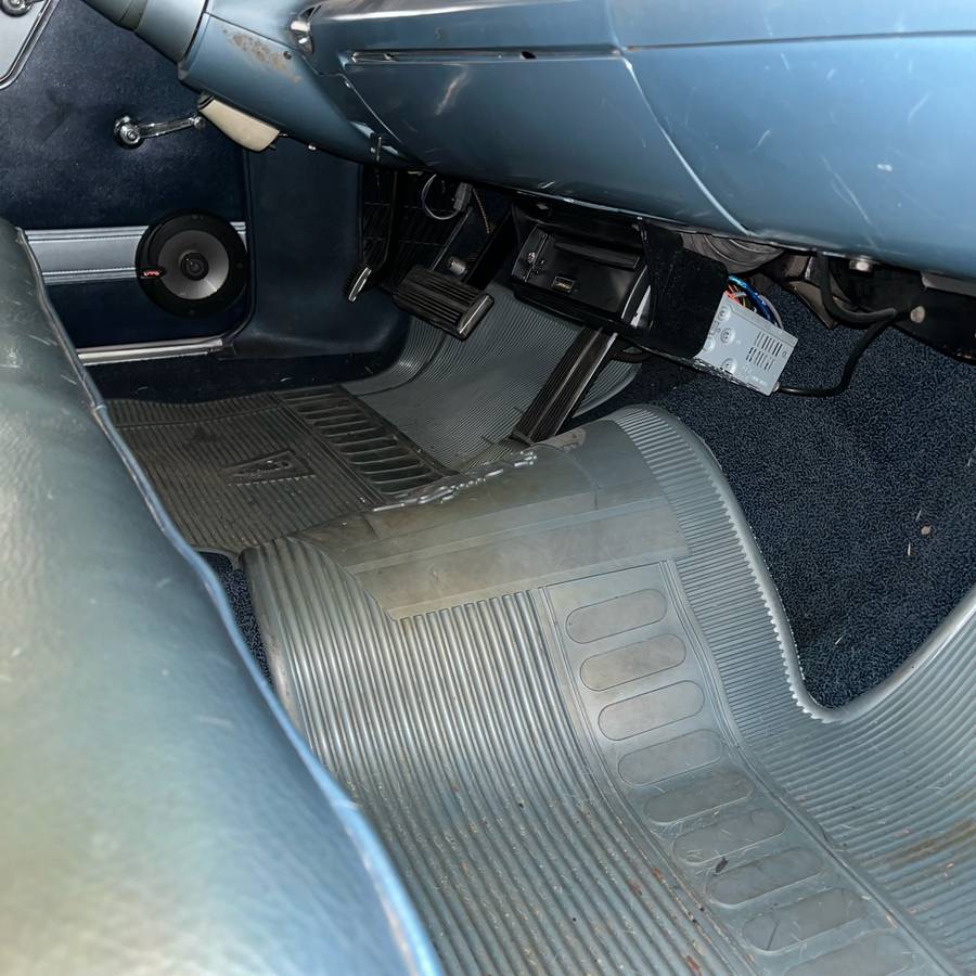 Chrysler-newport-1966-white-2