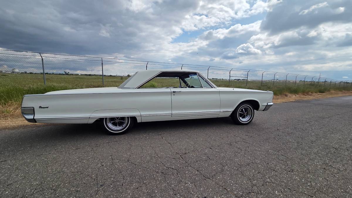 Chrysler-newport-1966-white-6