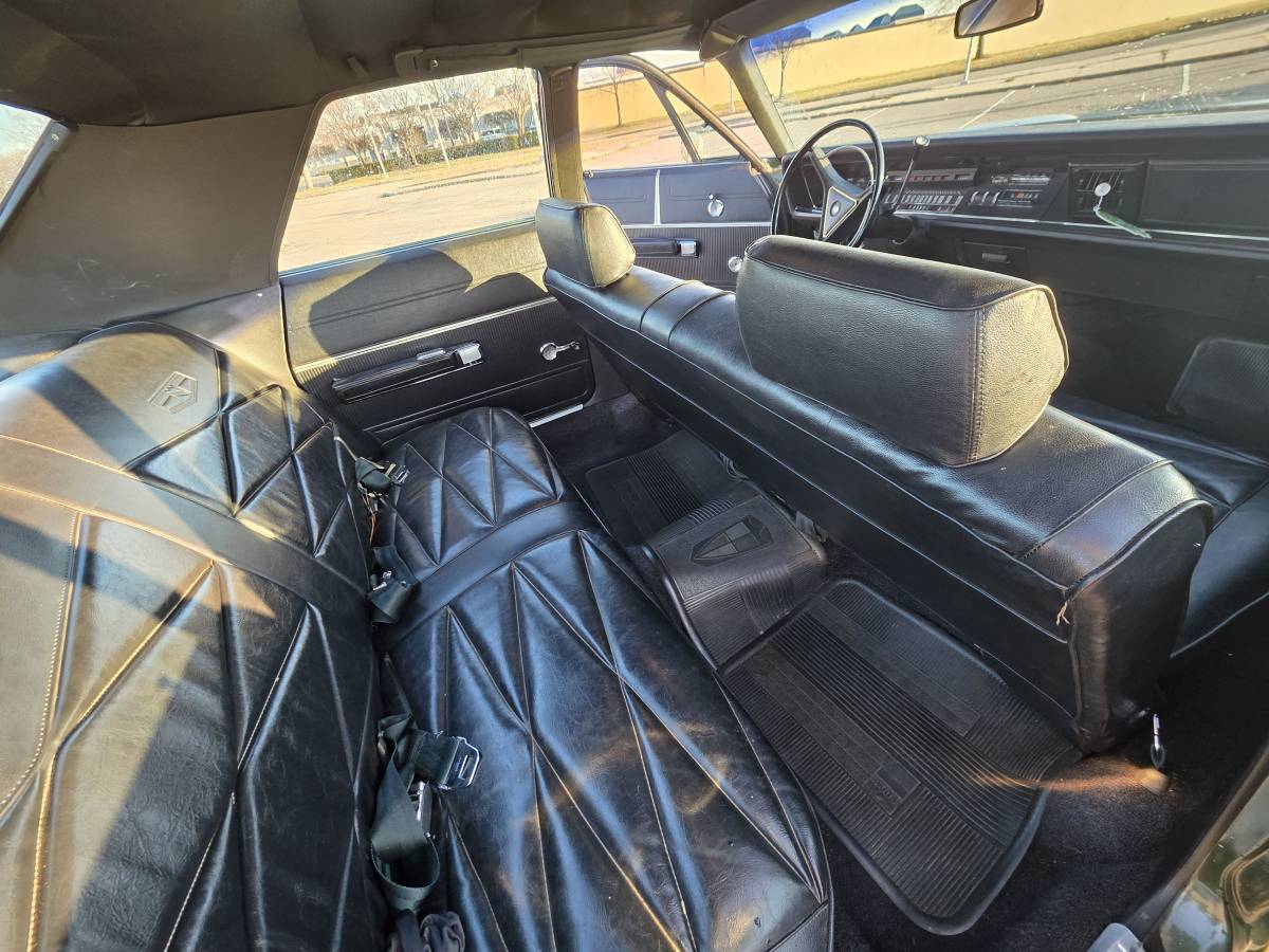 Chrysler-newport-1969-green-10