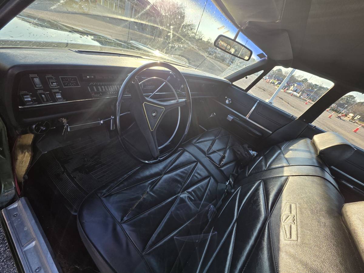 Chrysler-newport-1969-green-9