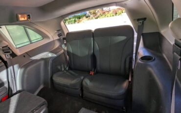 Chrysler-pacifica-1996-red-12