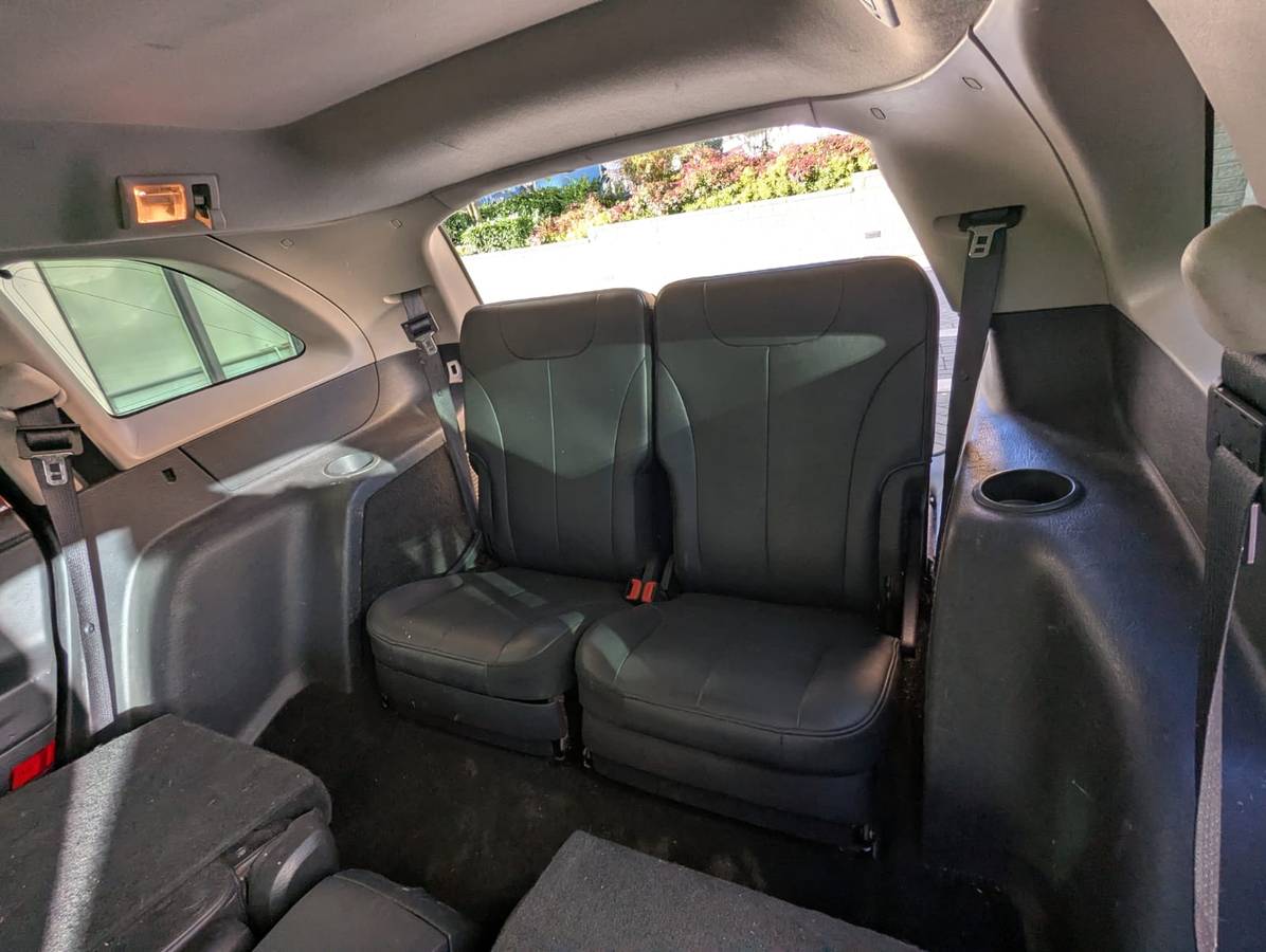 Chrysler-pacifica-1996-red-12