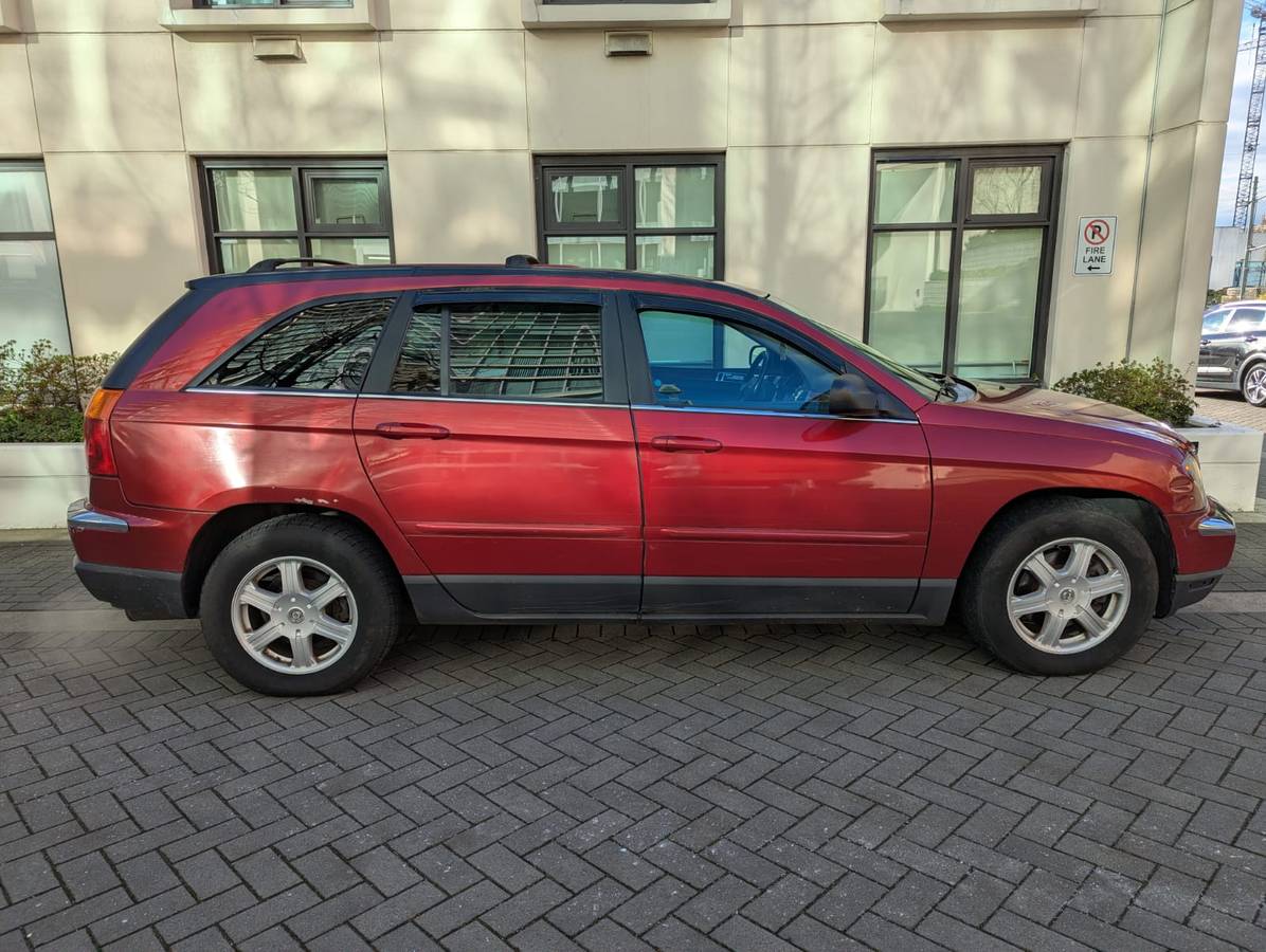 Chrysler-pacifica-1996-red
