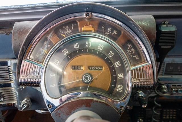 Chrysler-windsor-1949-9