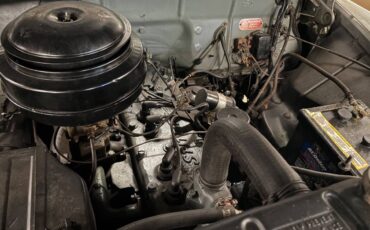 Chrysler-windsor-1950-grey-6