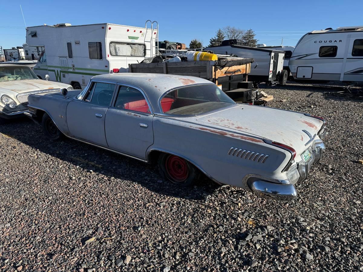 Chrysler-windsor-1961-white-2