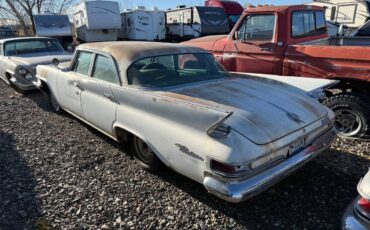 Chrysler-windsor-1961-white-4