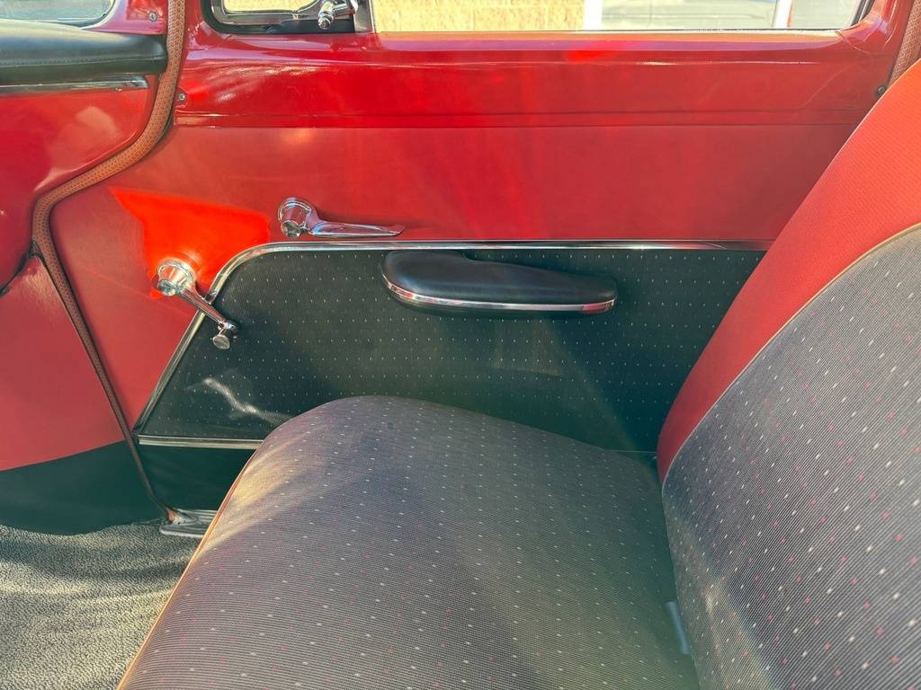 Chrysler-windsor-deluxe-1955-grey-117