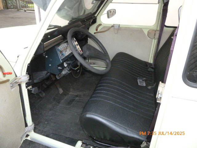 Citroen-2-cv-1972-yellow-5