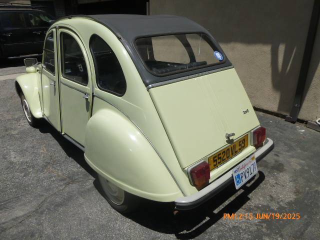 Citroen-2-cv-1972-yellow-8
