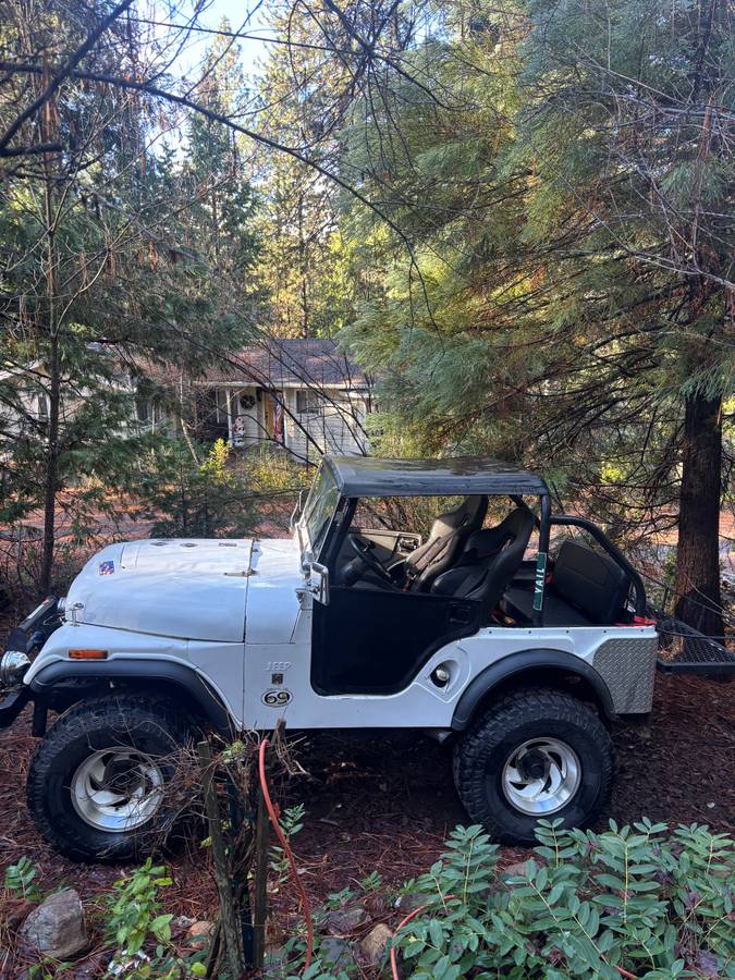 Cj5-jeep-1969-white-2