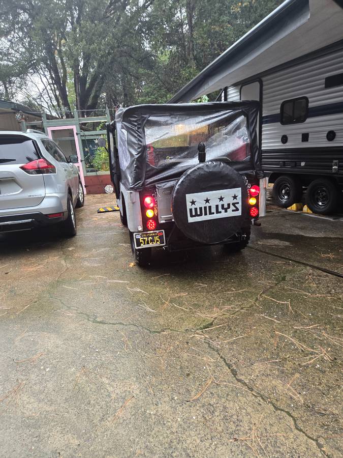 Cj5-willys-jeep-1957-silver-16