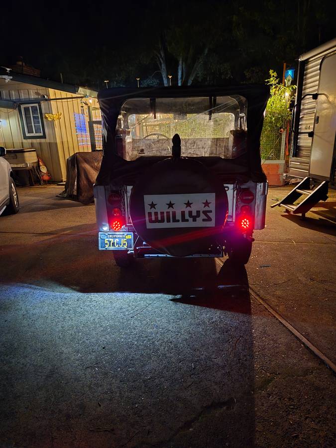 Cj5-willys-jeep-1957-silver-17