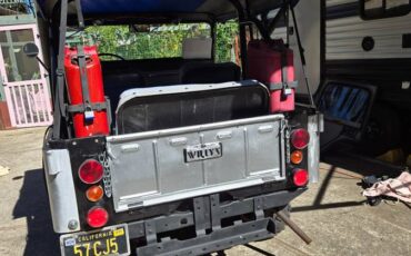 Cj5-willys-jeep-1957-silver-7