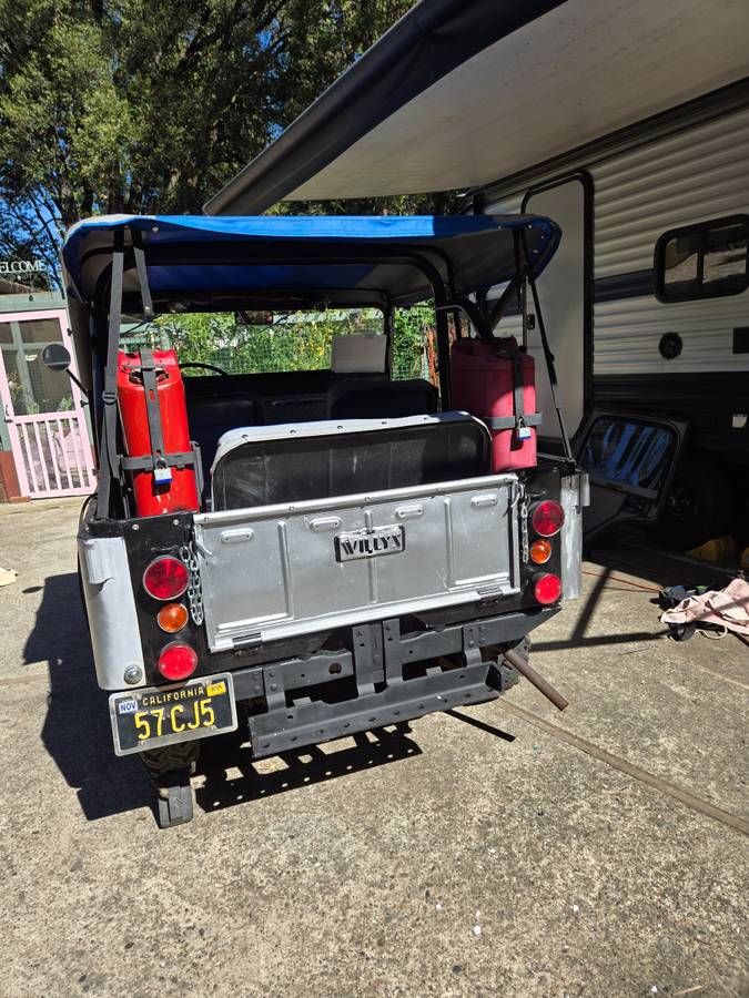 Cj5-willys-jeep-1957-silver-7