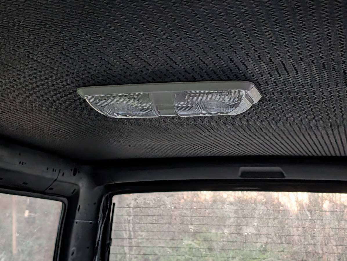 Classic-toyota-van-wagon-1985-10